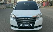 Toyota Noah 2.0 FWD (7 Seater) 2017 White for sale