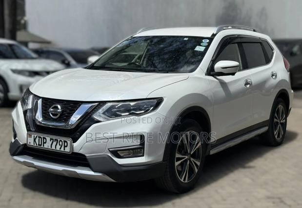 Nissan X-Trail 2.0 Petrol AWD 2017 White