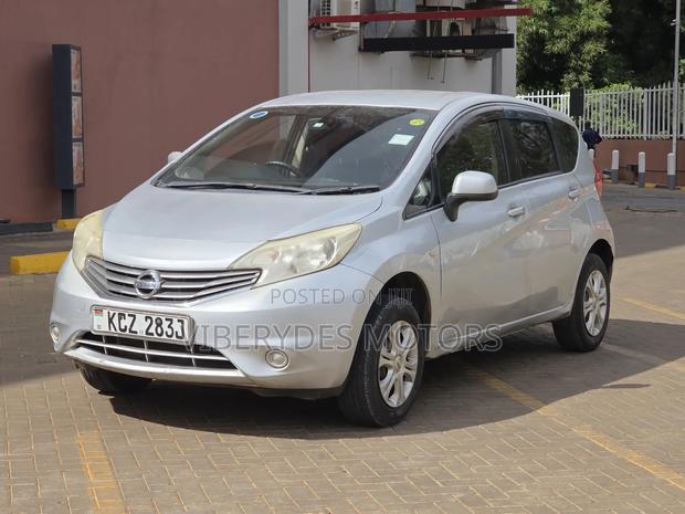 Nissan Note 2012 Silver