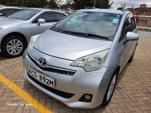 Toyota Ractis 2013 Silver