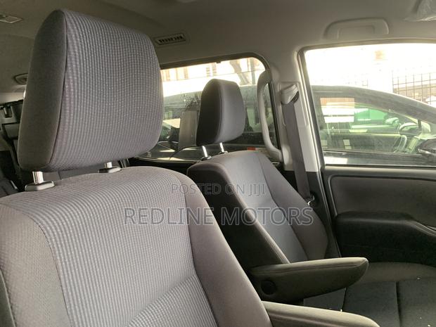 Toyota Voxy V 2WD 7-Seater 2019 Silver