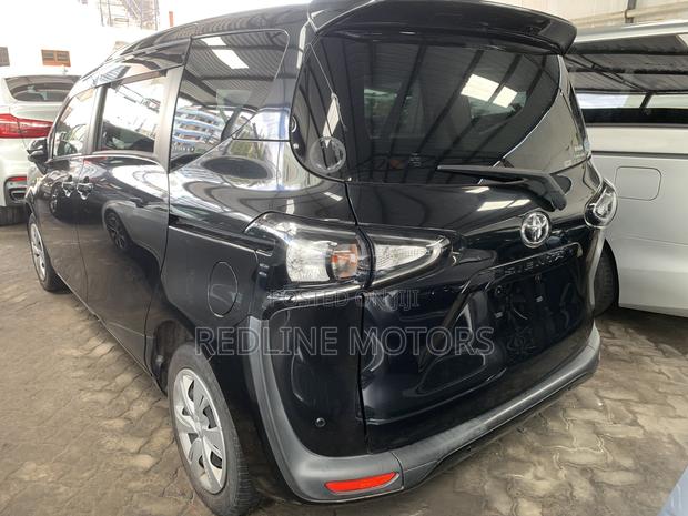 Toyota Sienta 1.5 FWD 2019 Black
