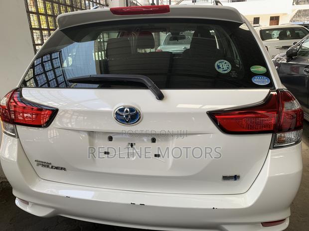 Toyota Corolla Fielder 1.5 Hybrid FWD 2020 Pearl