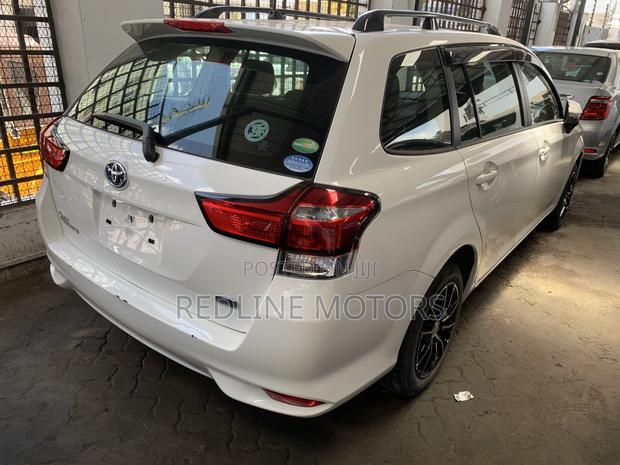 Toyota Corolla Fielder 1.5 Hybrid FWD 2020 Pearl