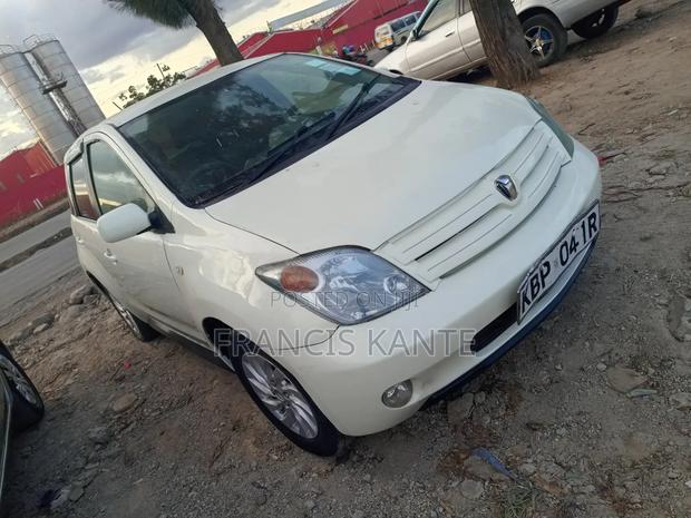 Toyota IST 2008 White