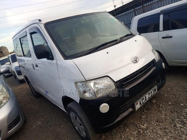 Toyota TownAce 2012 White