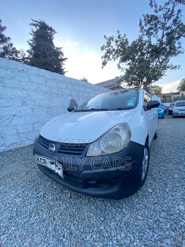 Nissan Advan 2012 White