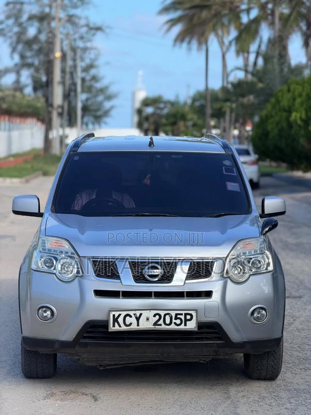 Nissan X-Trail 2012 Silver