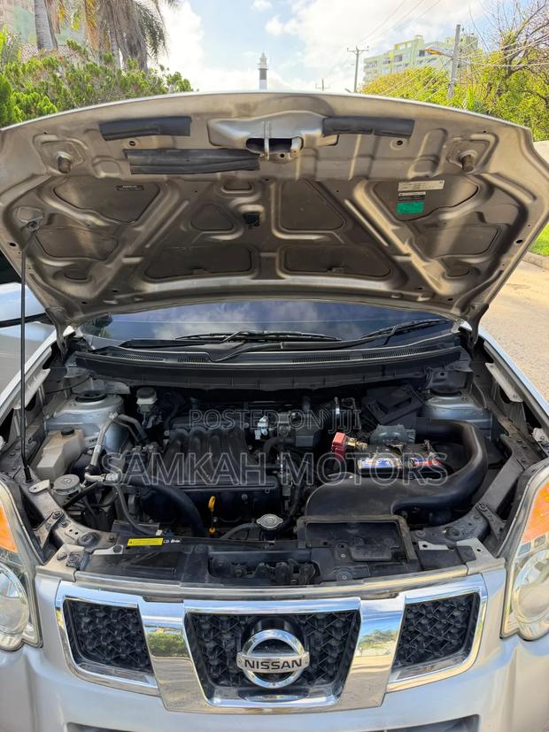 Nissan X-Trail 2012 Silver