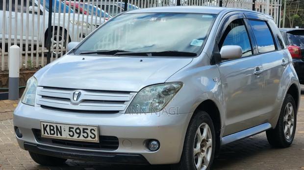 Toyota IST 2005 Silver