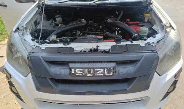 Isuzu D-MAX 2018 White