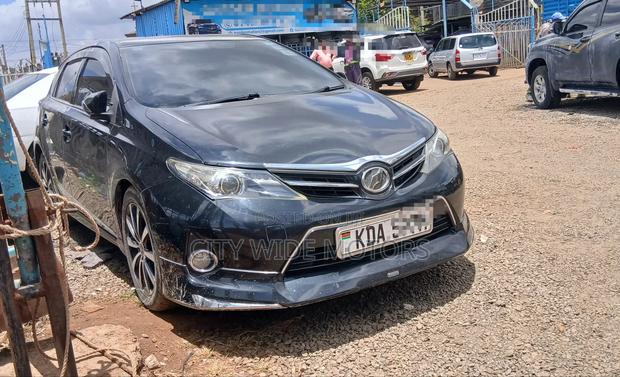 Toyota Auris 2013 Black