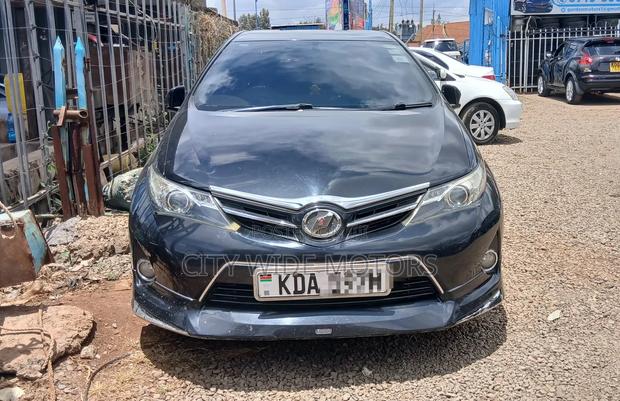 Toyota Auris 2013 Black