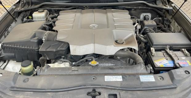 Toyota Land Cruiser 4.6 V8 ZX 2016 Pearl