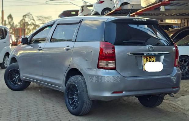Toyota Wish 2007 Gray
