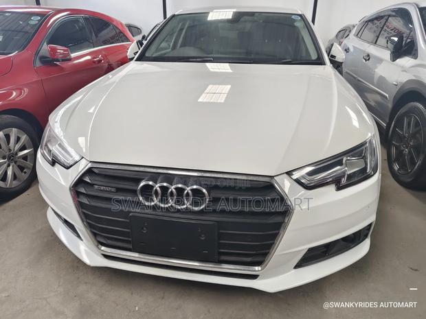 Audi A4 2.0T Premium FWD 2019 White