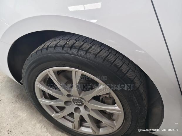 Audi A4 2.0T Premium FWD 2019 White