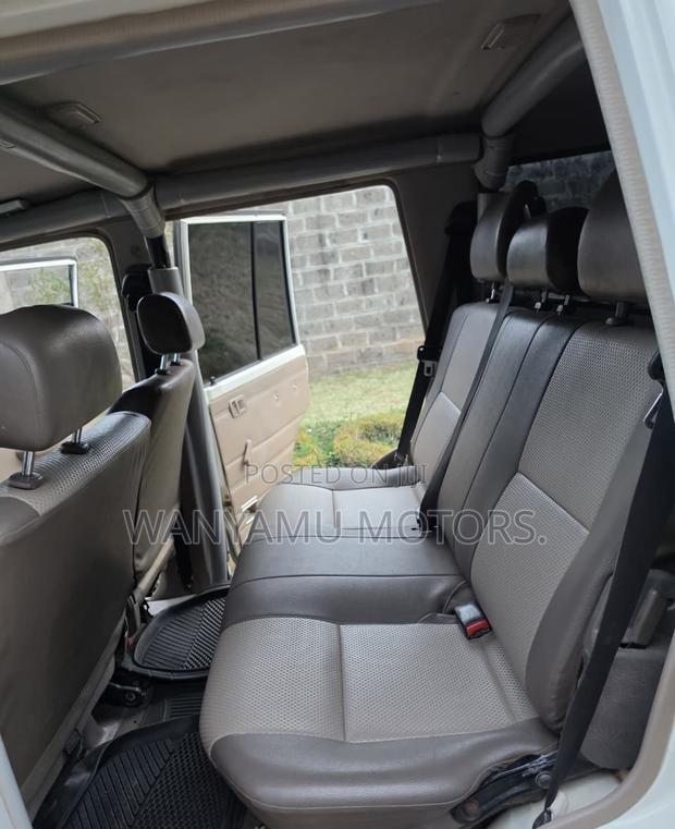 Toyota Land Cruiser 2014 White