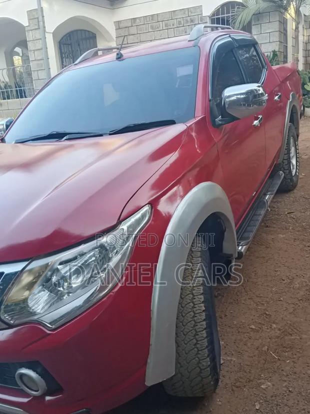 Mitsubishi L200 2015 Red