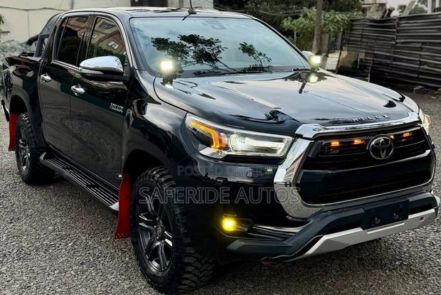 Toyota Hilux 2.4 Diesel 2020 Black