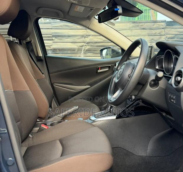 Mazda 2 2020 Blue