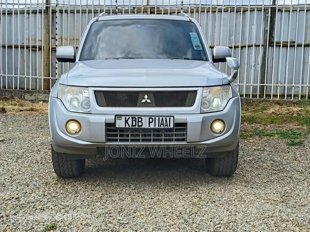 Mitsubishi Pajero V80 3.2 DI-D 2015 Silver