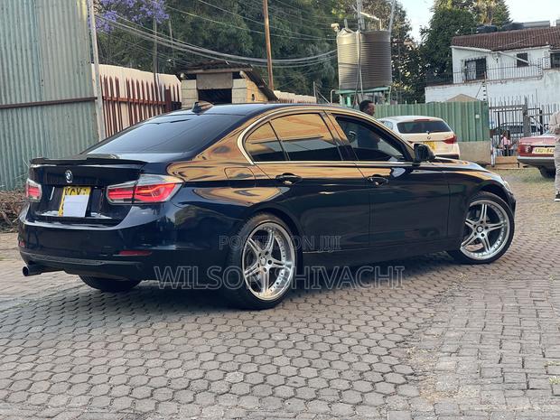 BMW 320i 2013 Blue