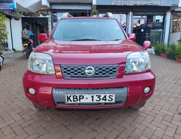 Nissan X-Trail 2004 Red