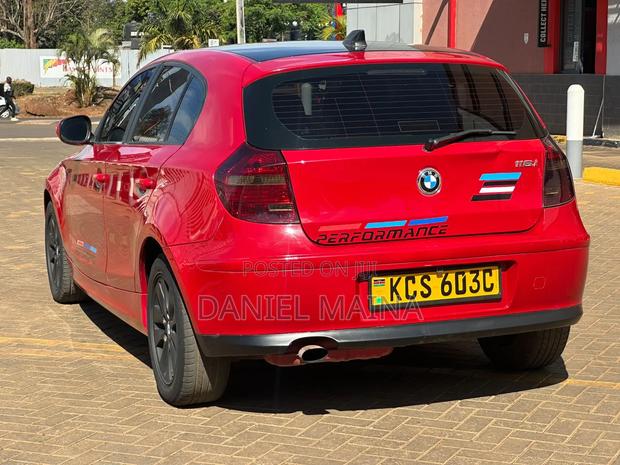BMW 116i 2011 Red