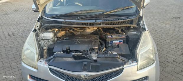 Toyota Ractis 2007 Silver