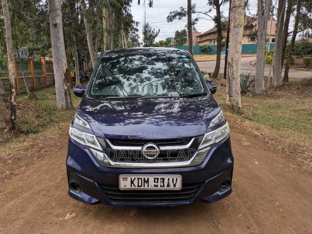 Nissan Serena 2017 Blue