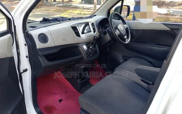 Suzuki Wagon R 2015 White