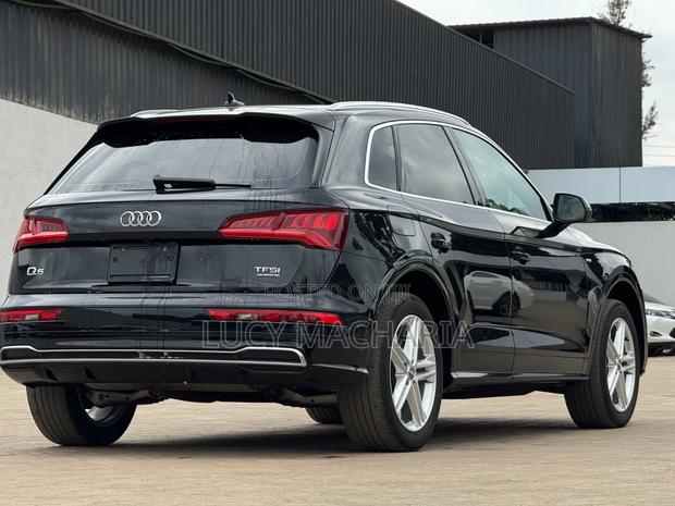 Audi Q5 2.0T Premium AWD quattro 2019 Black