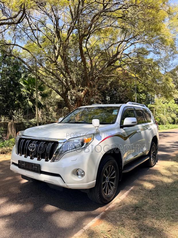 Toyota Land Cruiser Prado 2.8 2017 White