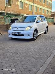 Toyota IST 2005 White for sale