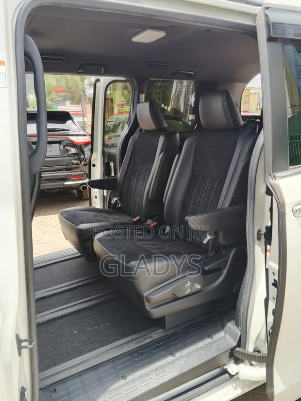 Toyota Esquire 2019 White