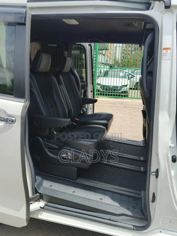 Toyota Esquire 2019 White