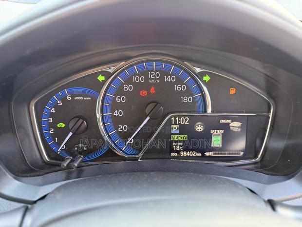 Toyota Corolla Fielder 1.5 Hybrid FWD 2020 White