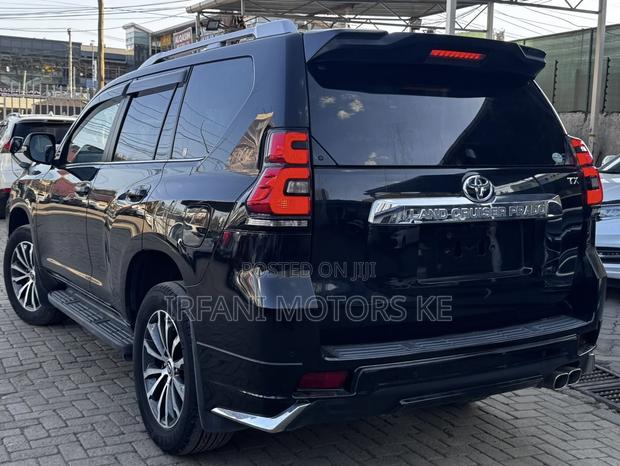 Toyota Land Cruiser Prado 2.8 2019 Black