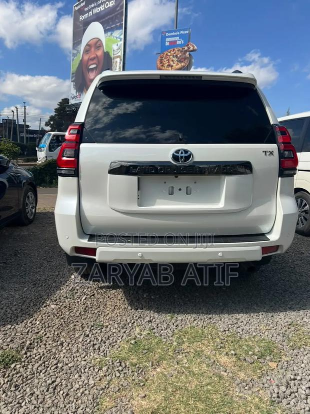 Toyota Land Cruiser Prado 2021 White