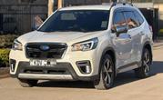 Subaru Forester 2019 White for sale