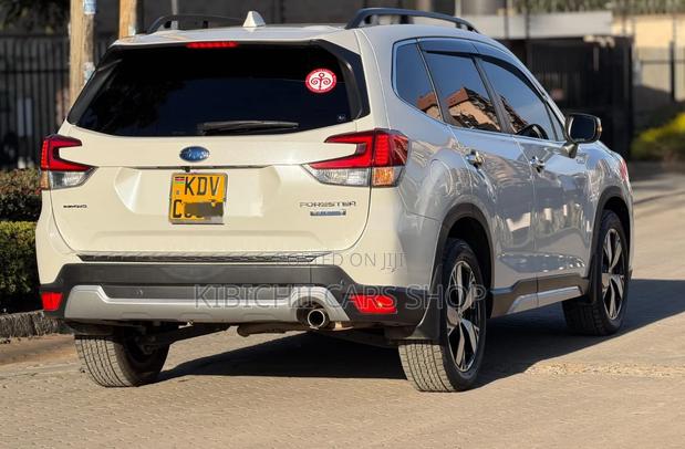 Subaru Forester 2019 White