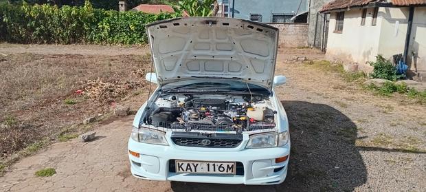 Subaru Impreza 2000 White