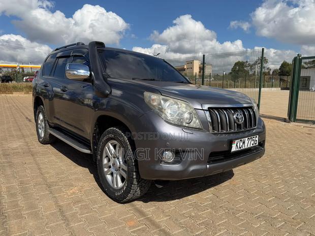 Toyota Land Cruiser Prado 3.0 TD 2010 Gray