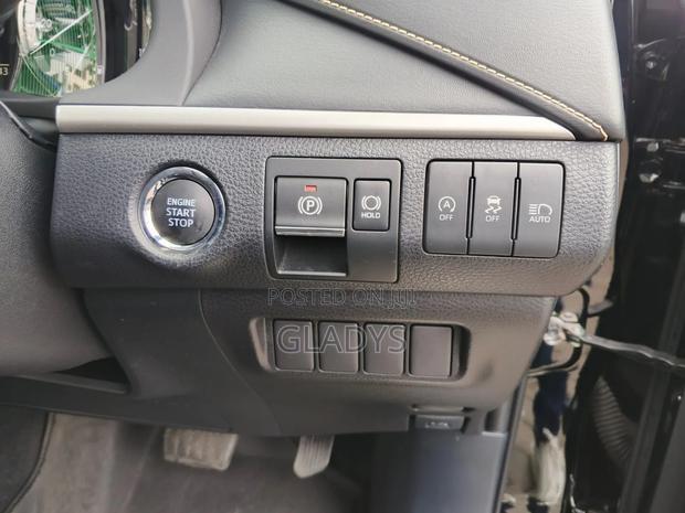 Toyota Harrier 2019