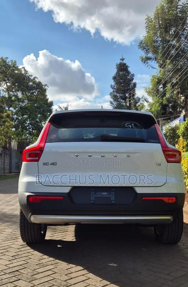 Volvo XC40 T5 Petrol AWD 2020 White