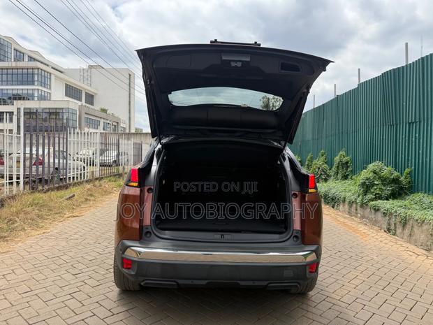 Peugeot 3008 2019 Brown