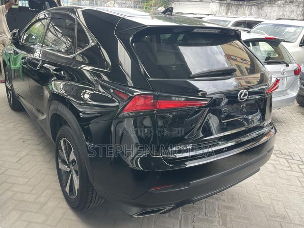Lexus NX 300 FWD 2019 Black