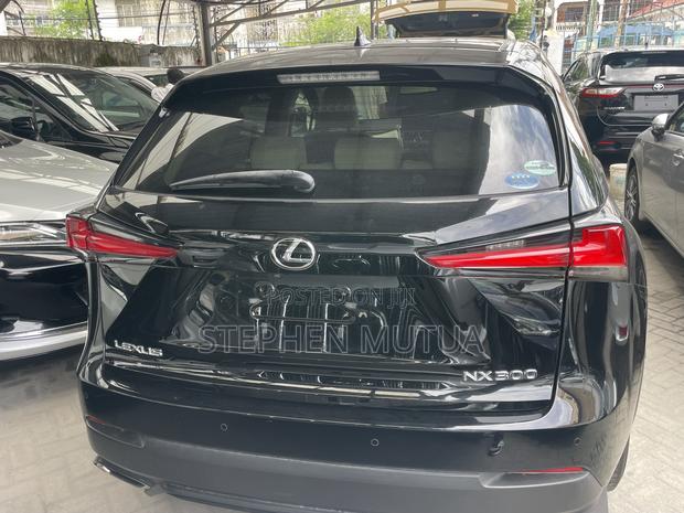 Lexus NX 300 FWD 2019 Black