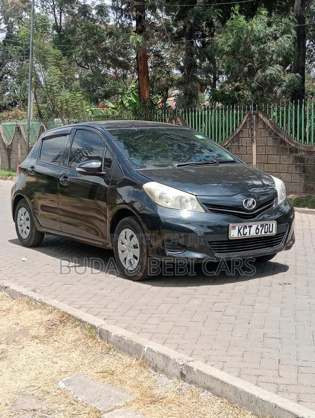 Toyota Vitz 2012 Black